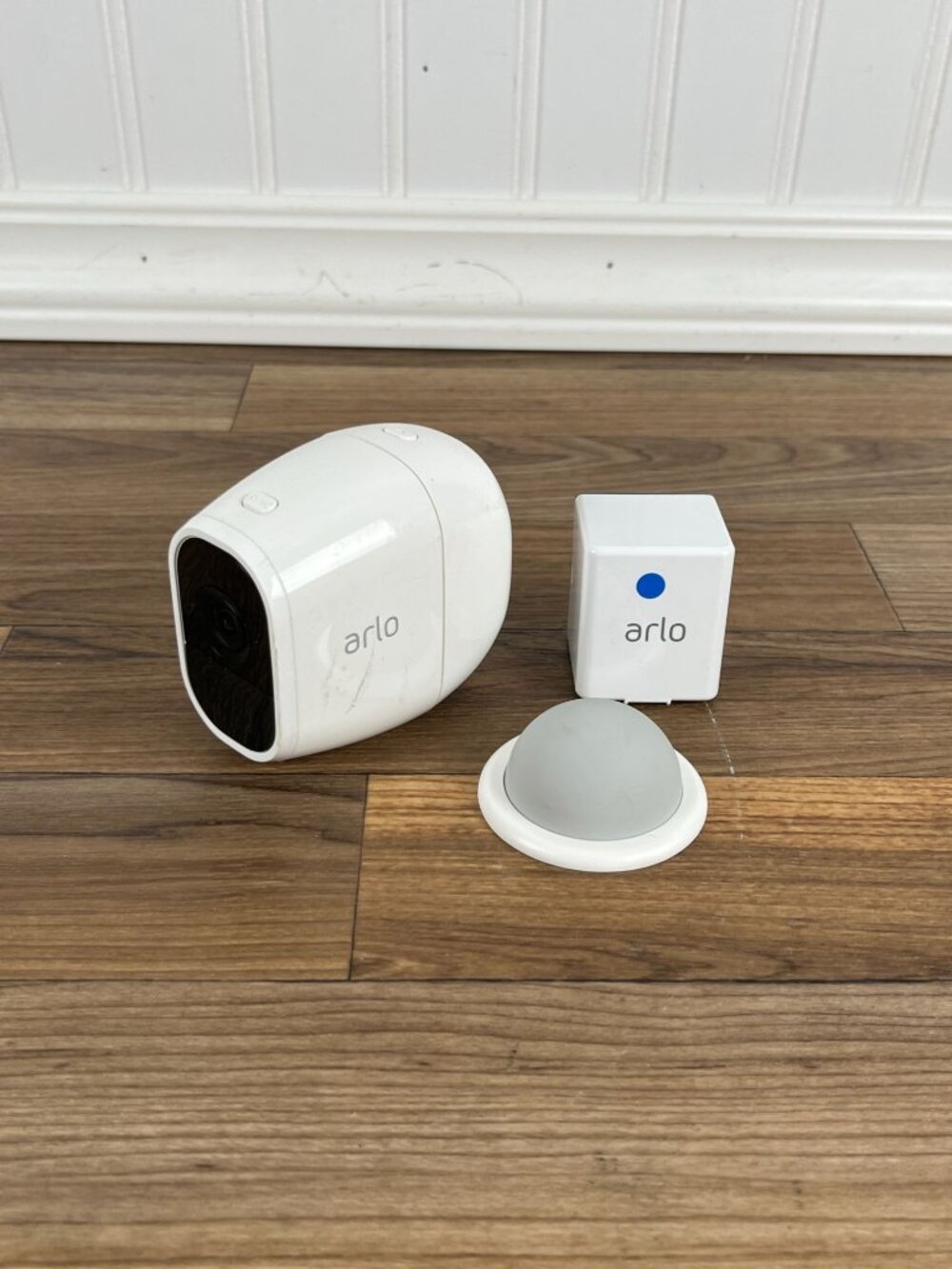 Arlo Pro 2, Model VMC4030P Wireless Security Camera READ DESC PARTS